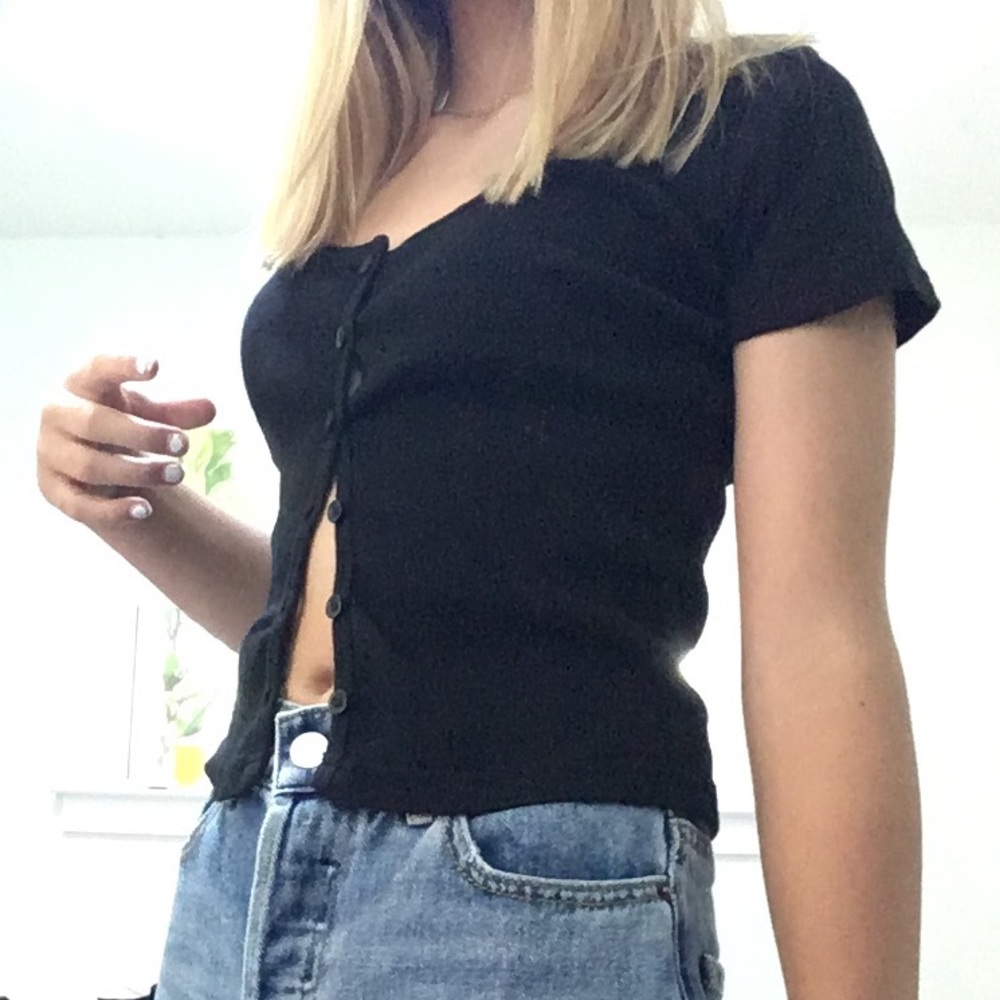 SOLD Bnwt Rare Black Zelly Top!!